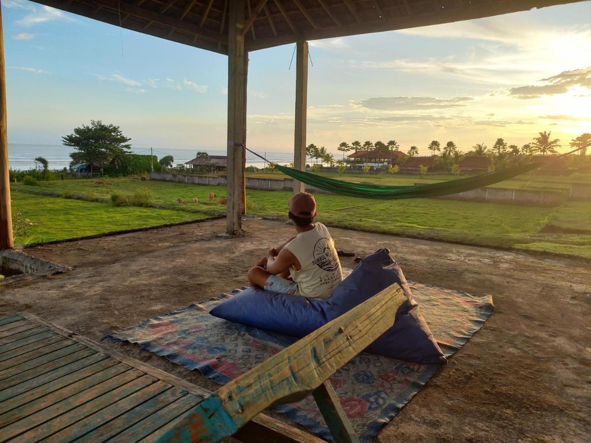 The Nyamo Surf & Stay Pulukan Exterior photo