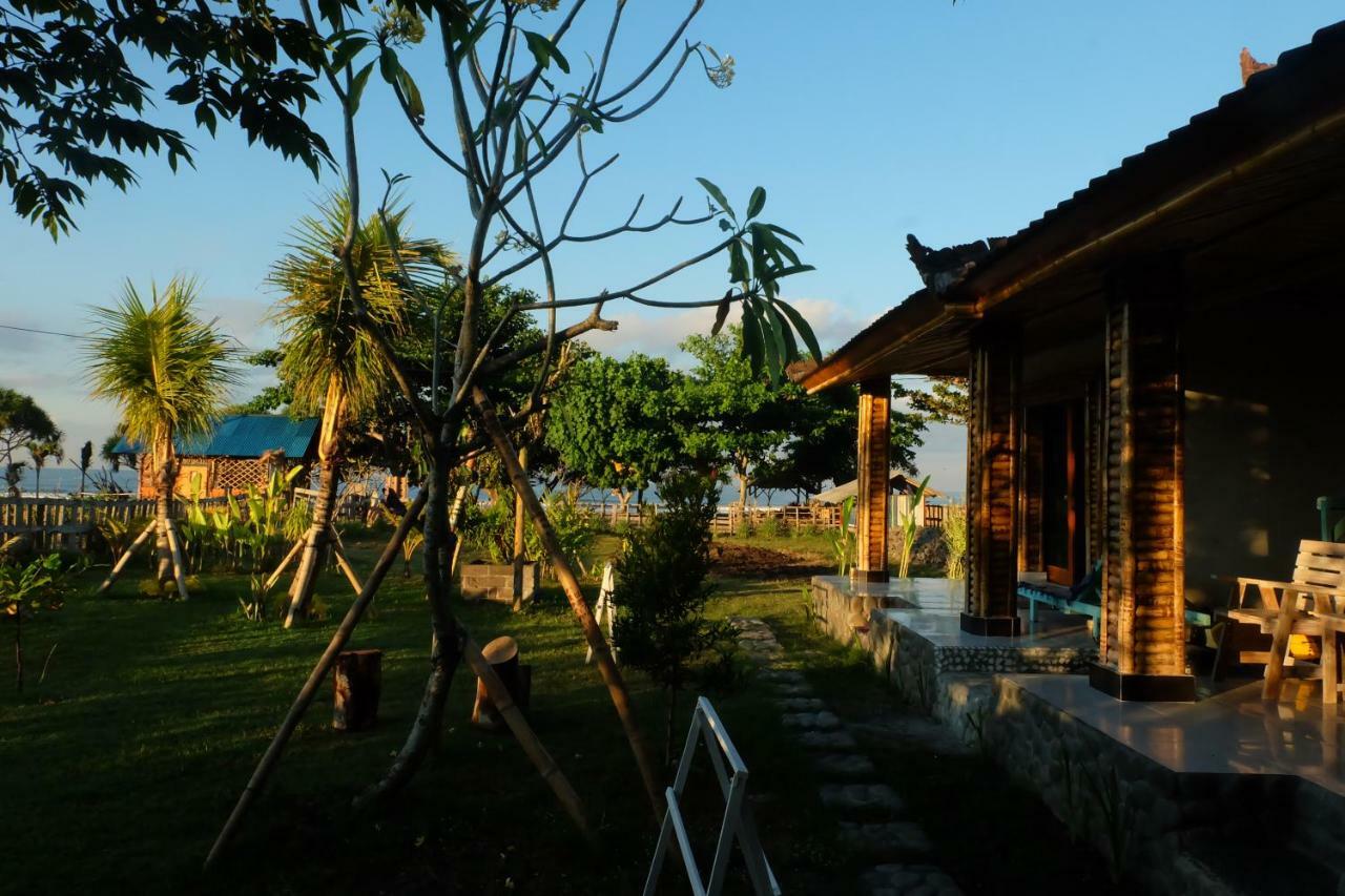 The Nyamo Surf & Stay Pulukan Exterior photo