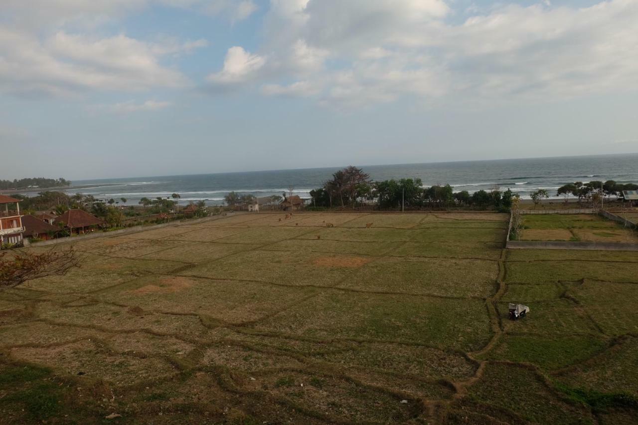 The Nyamo Surf & Stay Pulukan Exterior photo