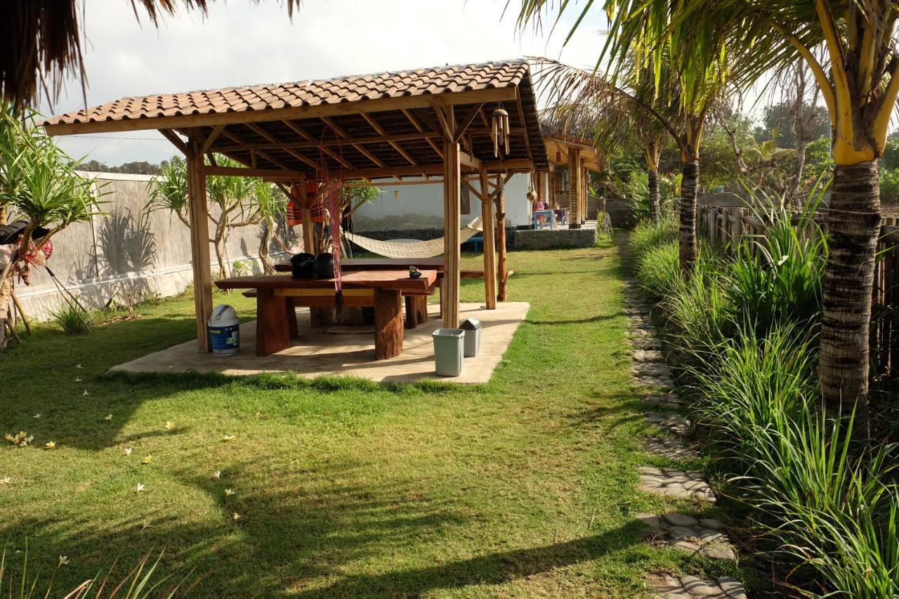 The Nyamo Surf & Stay Pulukan Exterior photo